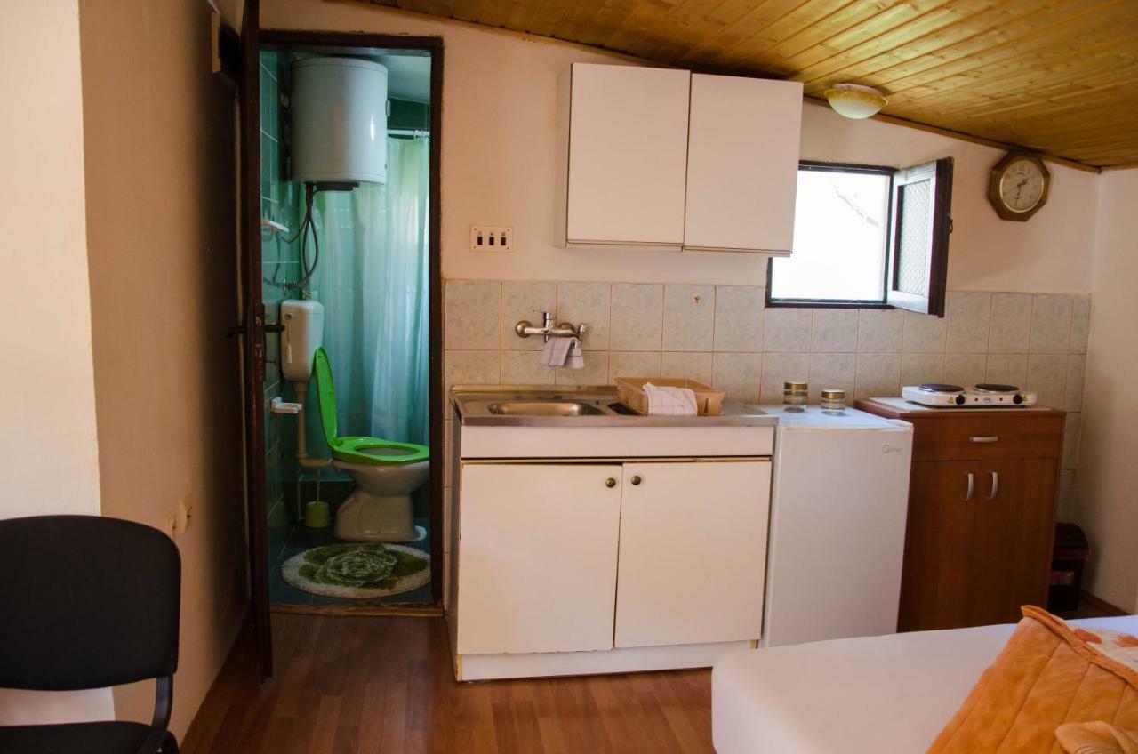 Studio-Apartman Milena Podgorica Exterior photo